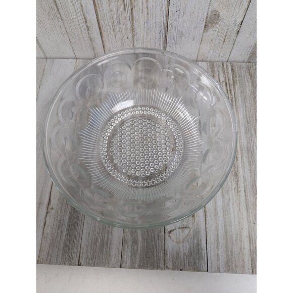 Vintage Manhattan Thumbprint Clear Glass 8 1/2"  Serving Bowl - Picture 3 of 5